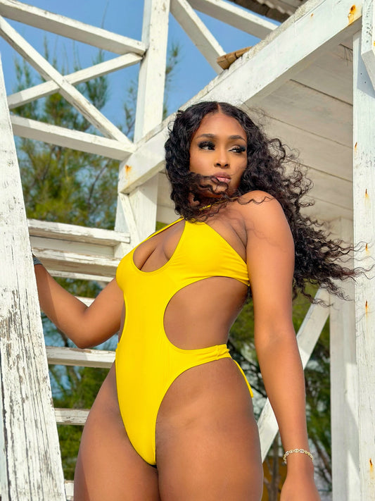 Moments in Ochi Monokini